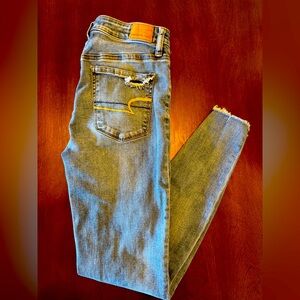American Eagle Outfitters Light Blue Skinny Jeans
